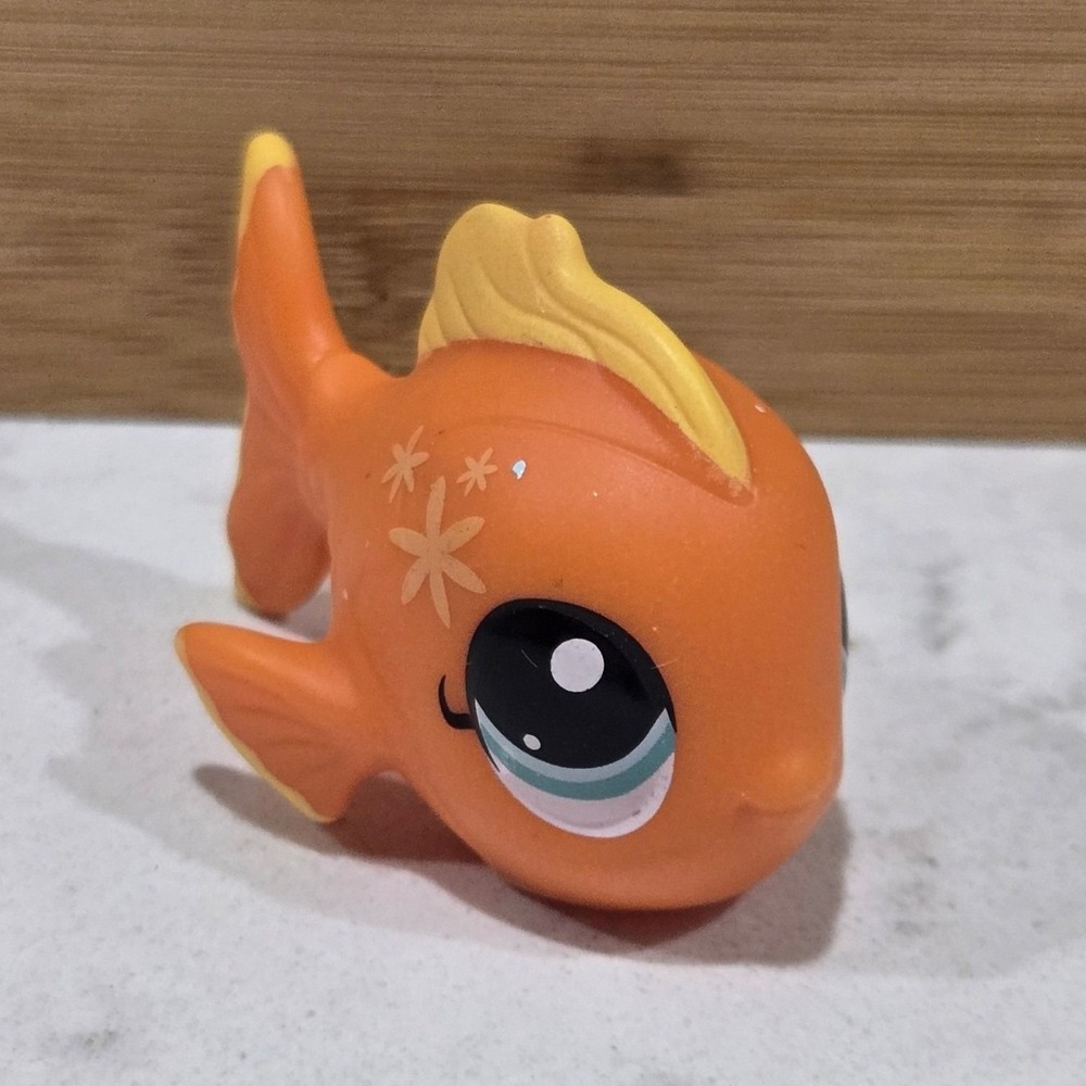 Littlest Pet Shop LPS Goldfish Orange Yellow Fish Figure Star Pattern Authentic